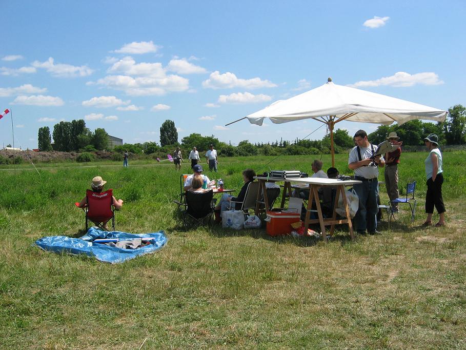 12juin05_le_staff.JPG